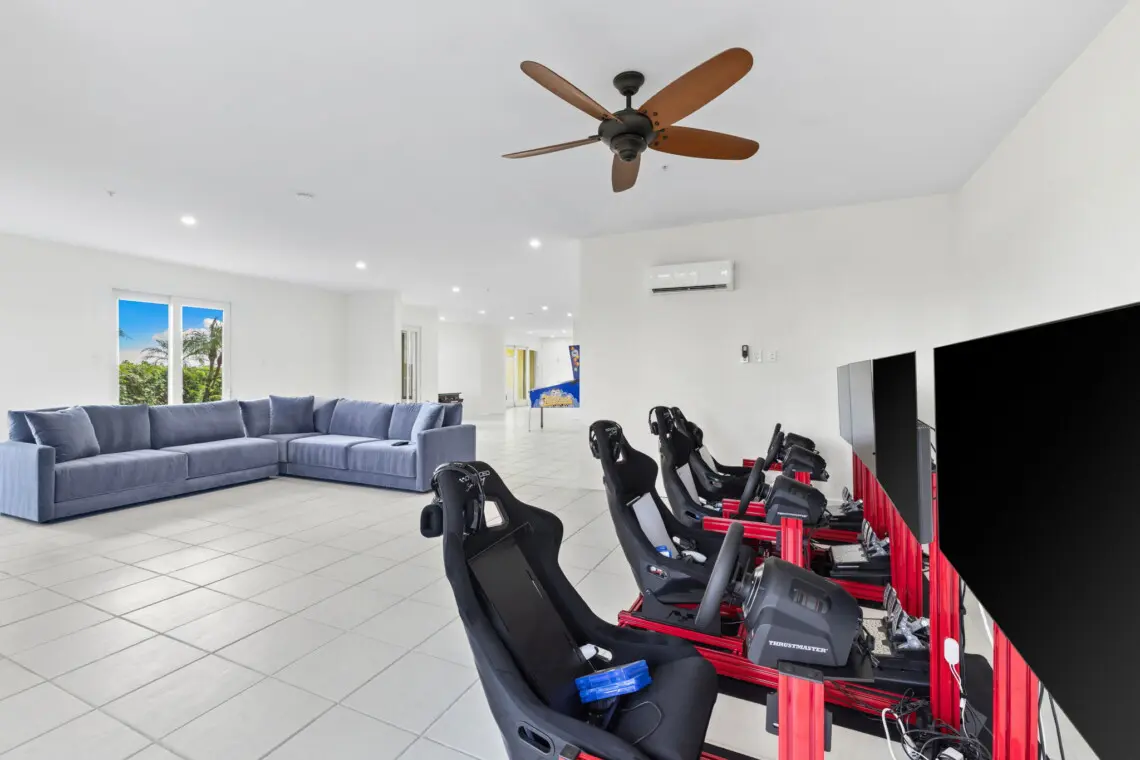 18 web or mls 1V9A1366