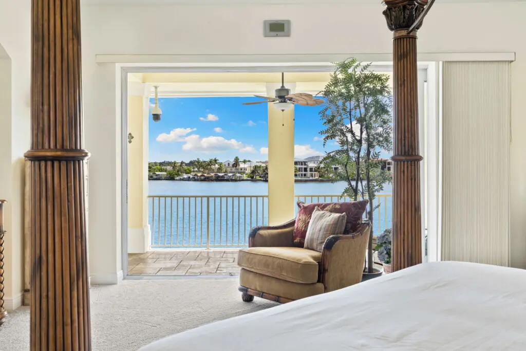 28 web or mls 1V9A1452