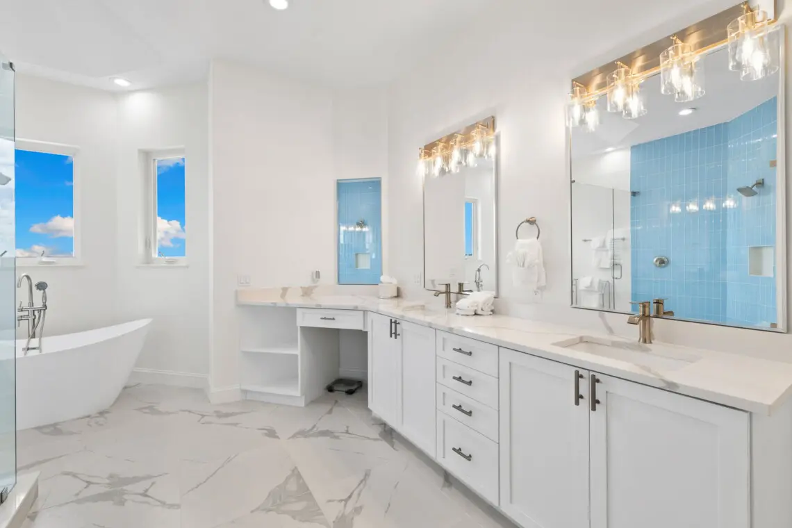 31 web or mls 1V9A1476