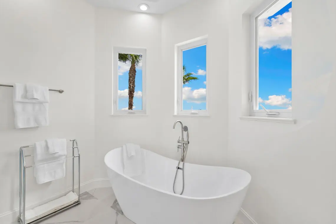 32 web or mls 1V9A1481