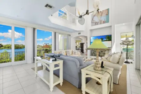 74 web or mls 1V9A1571