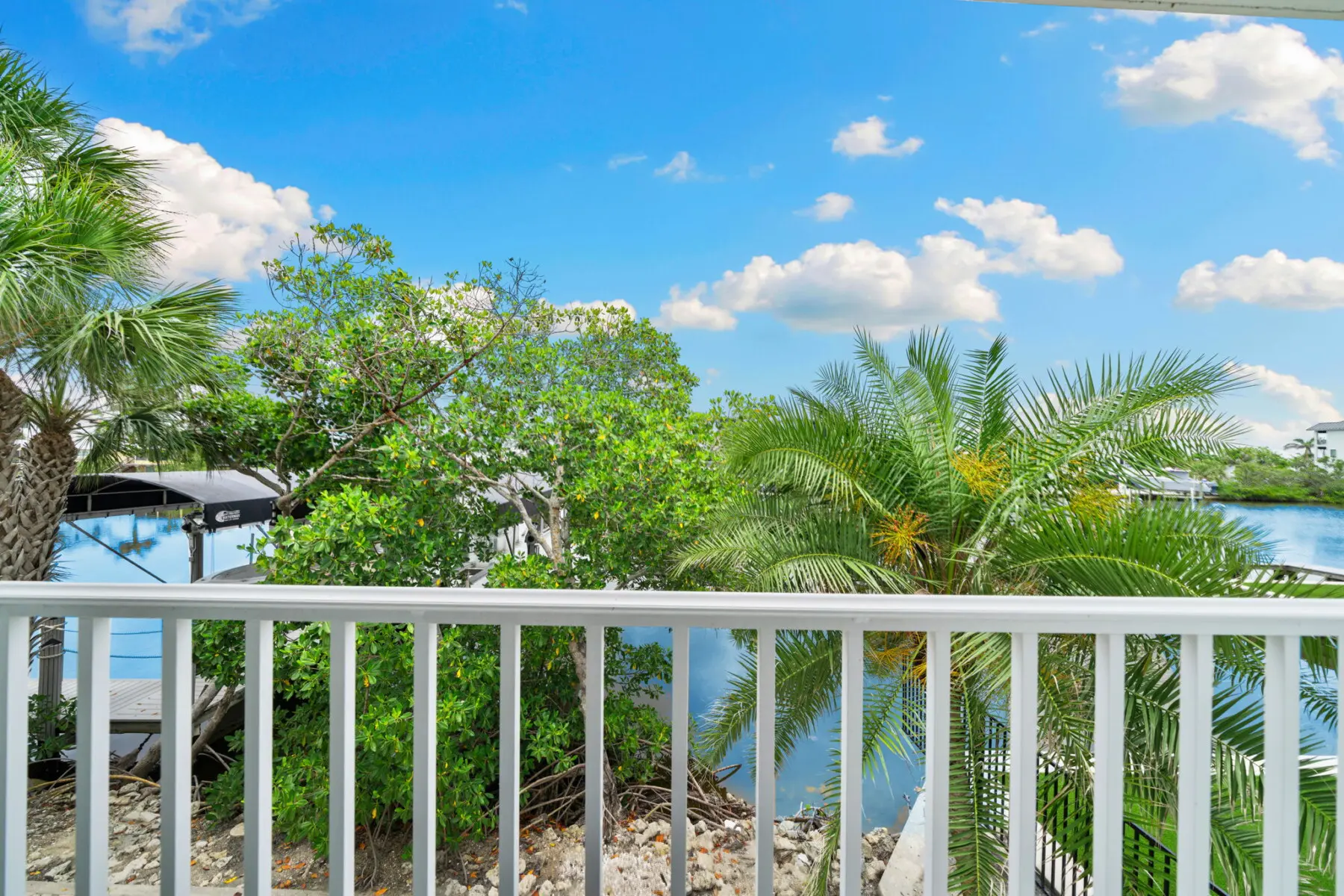 17 web or mls CAR05076