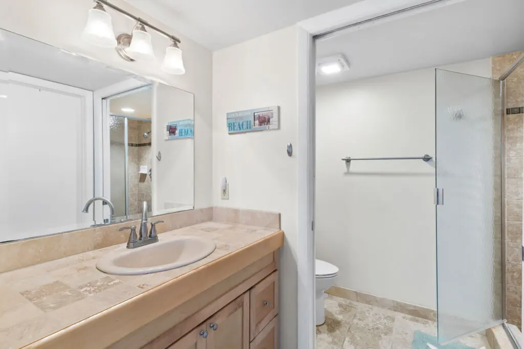 20 web or mls A0107074