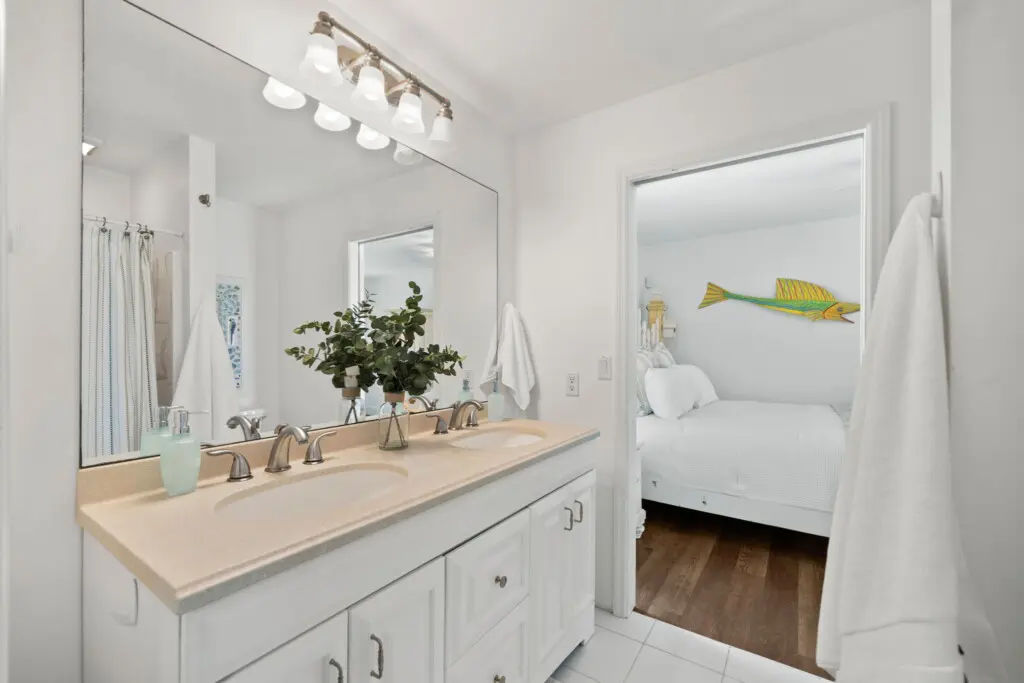 20 web or mls CAR05096