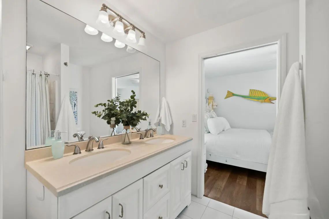 20 web or mls CAR05096