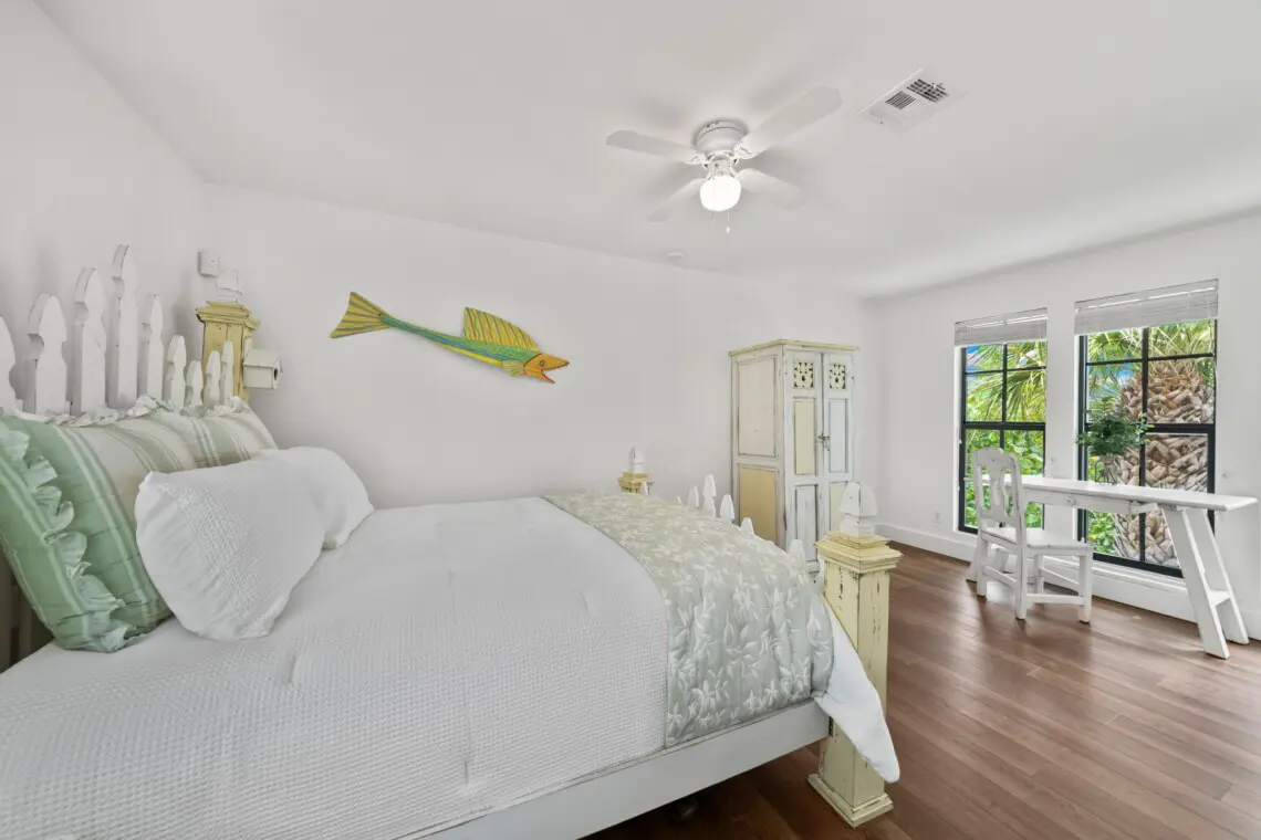 22 web or mls CAR05106