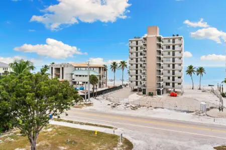 23 web or mls A0107114