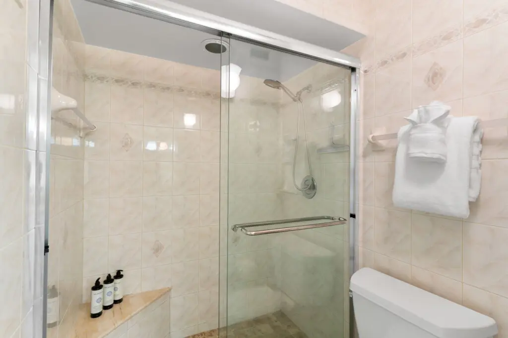 25 web or mls A0109454