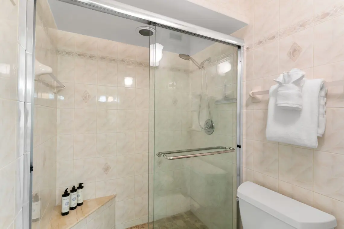 25 web or mls A0109454