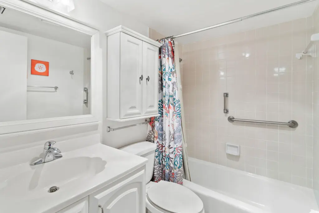 6 web or mls A0106954