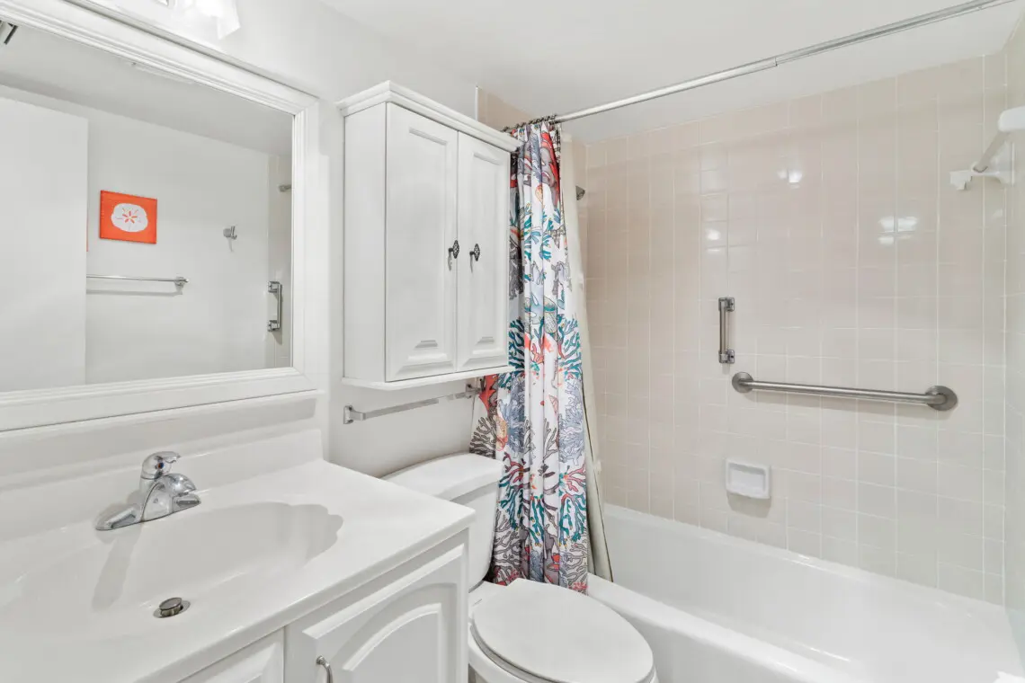 6 web or mls A0106954