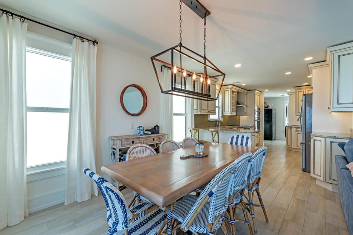 72457 298386 jFvtxFw FNBdedVaMgnMS X7p1lt O2YjEW9tmoNTD4 66b76215c0761.jpg