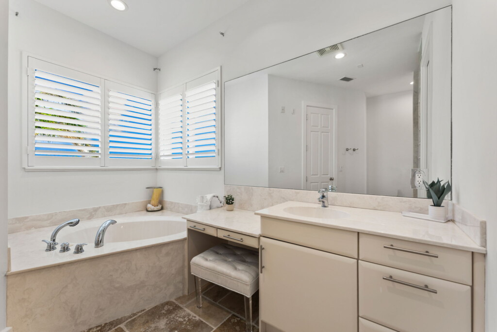 IslandParadise 27 web or mls DSC09395