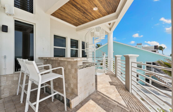 IslandParadise 46 web or mls DSC09305