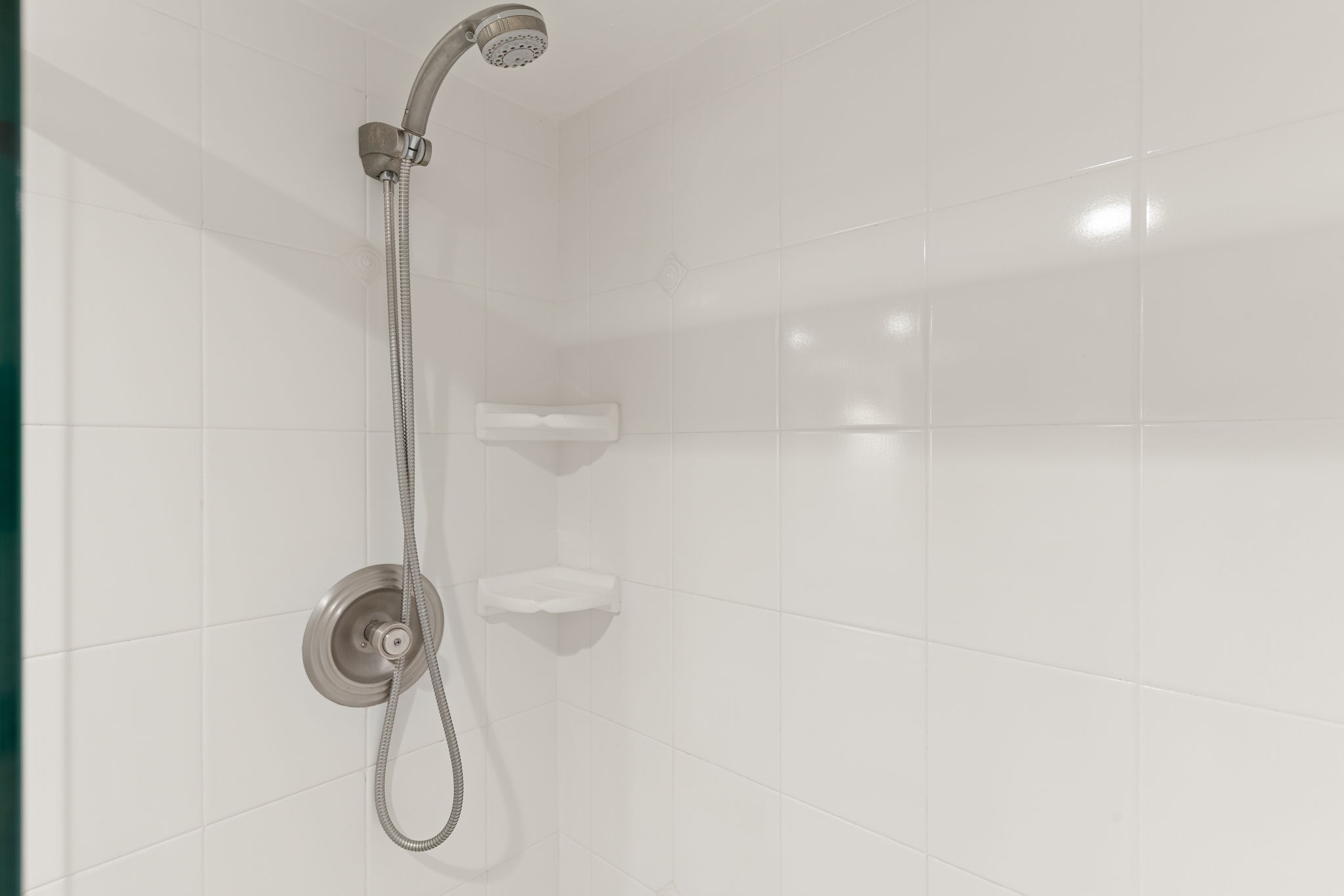 29 web or mls A0104919