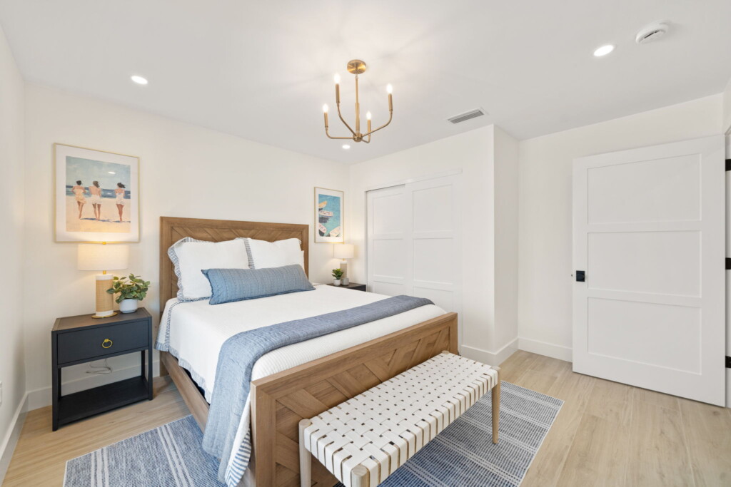 18 web or mls CAR00389