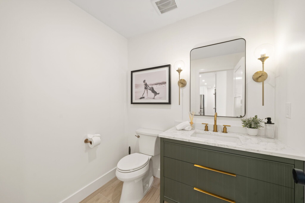 21 web or mls CAR00404