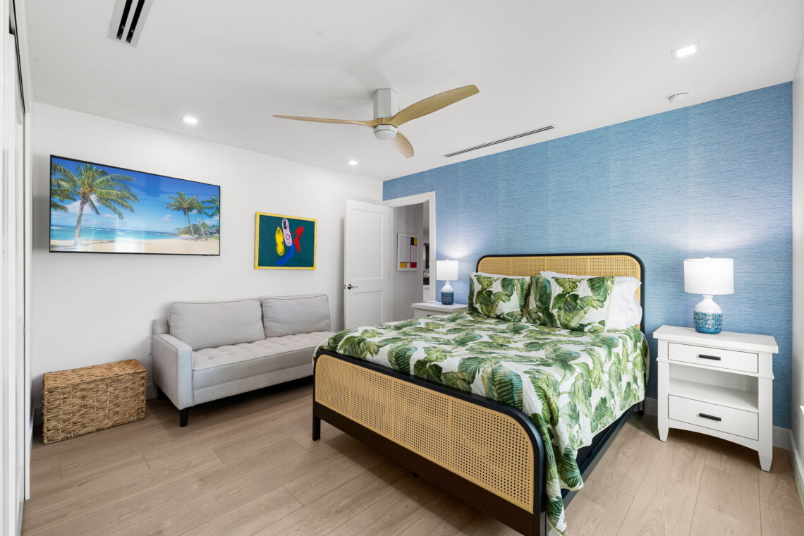 Guest Queen bedroom (1)