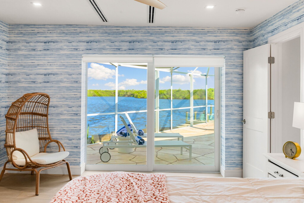 Guest king bedroom 2 (1)