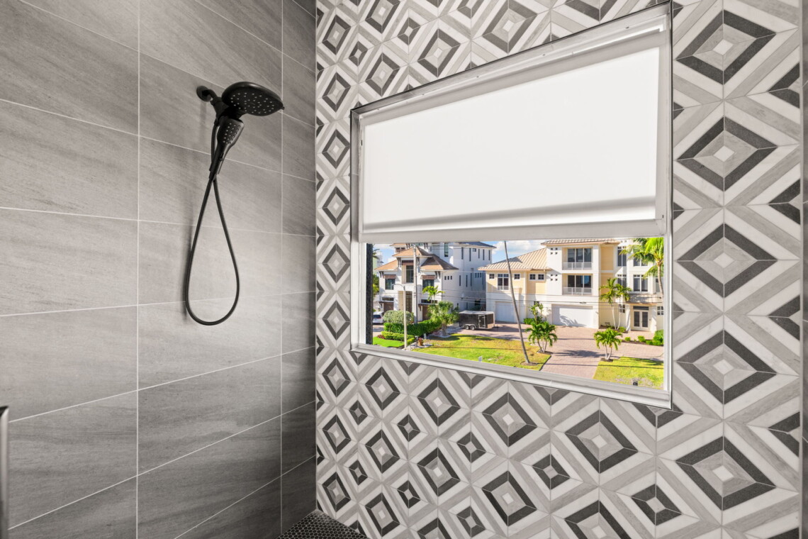 64 web or mls 1V9A5294