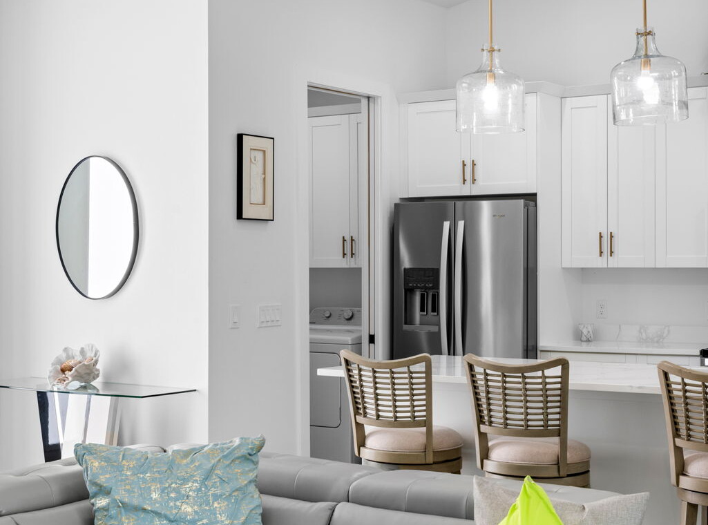 17 web or mls A0105871