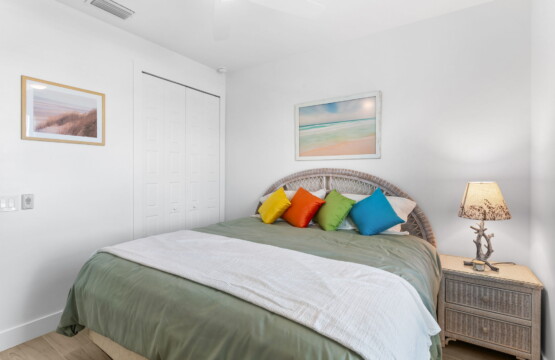 22 web or mls A0105612