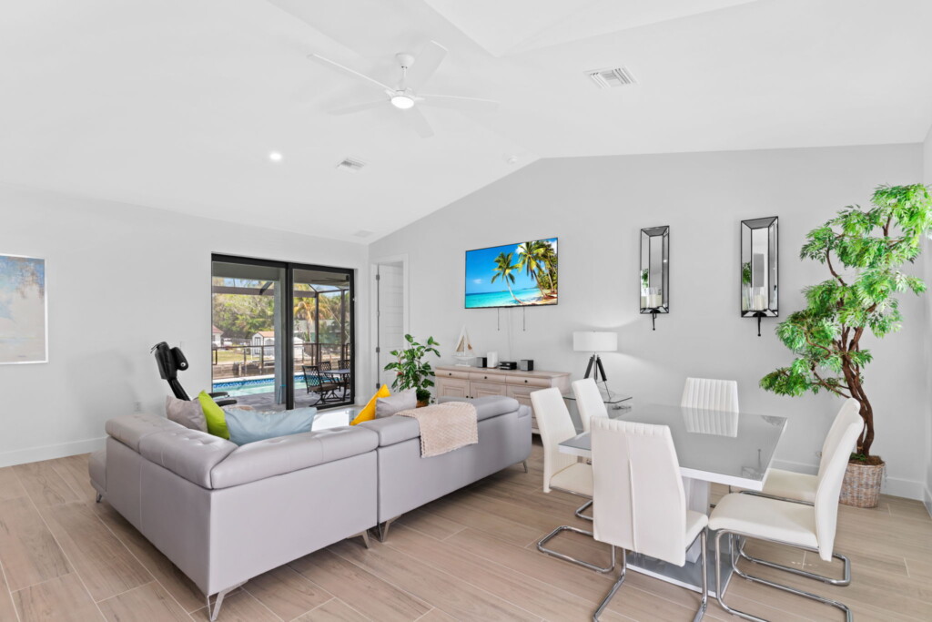 3 web or mls A0105757