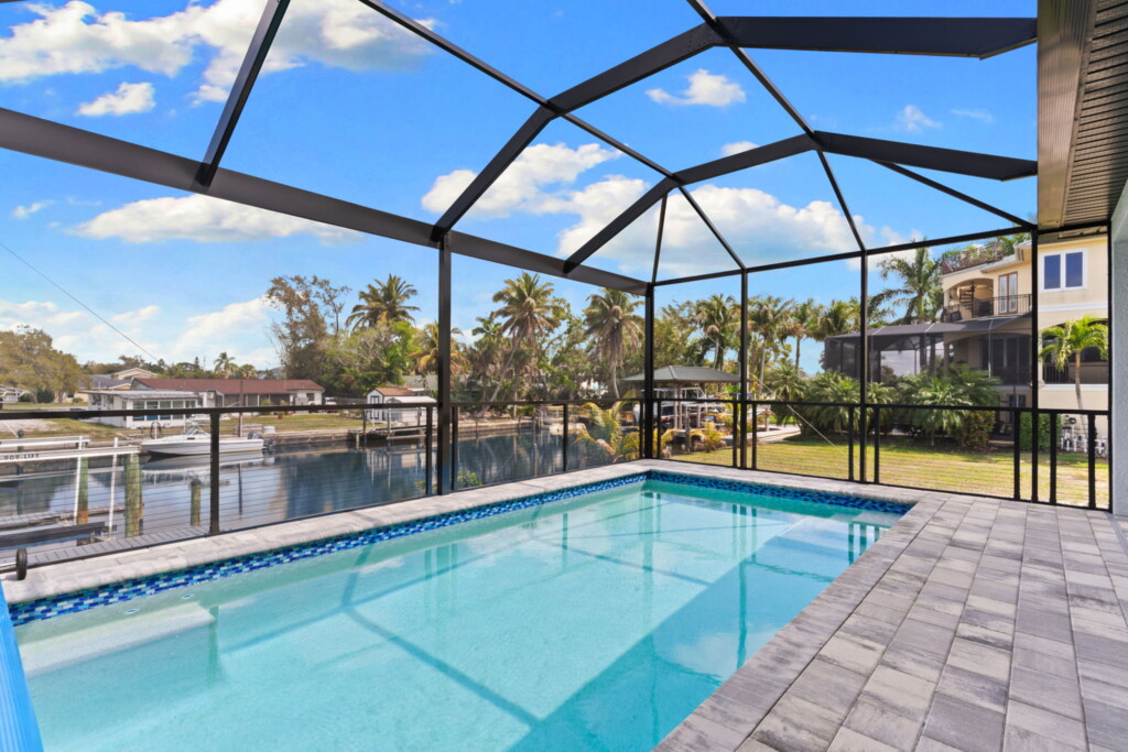 35 web or mls A0105722