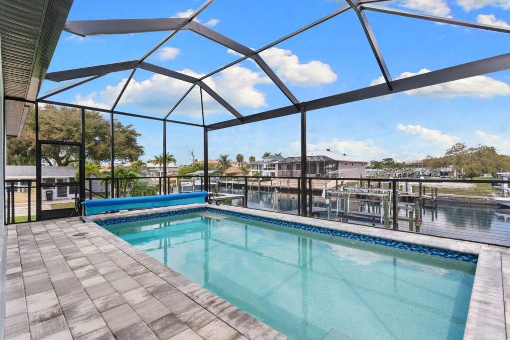 37 web or mls A0105737