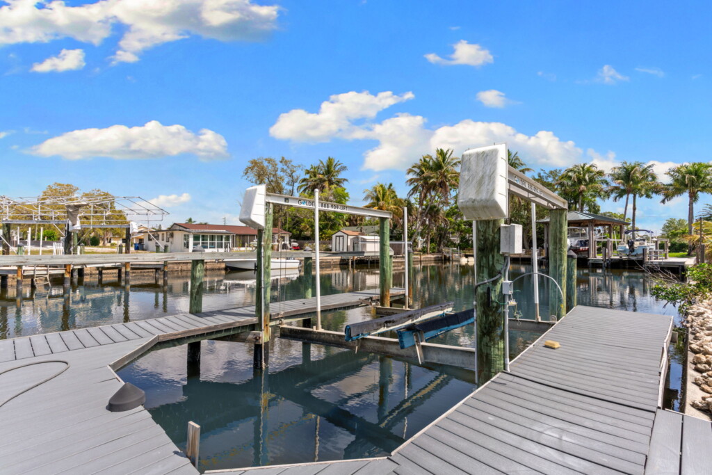 39 web or mls A0105746