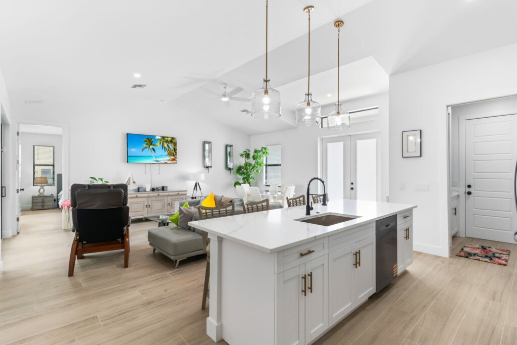 8 web or mls A0105801