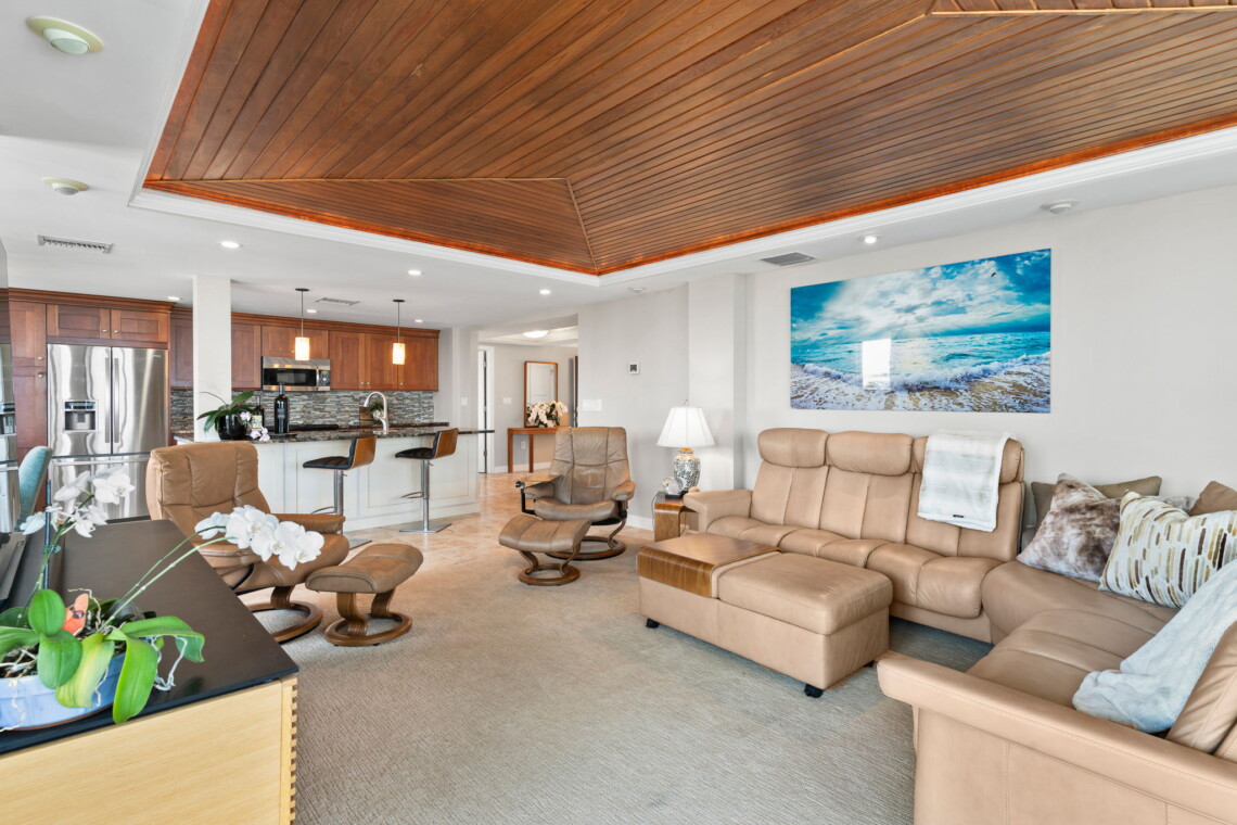 17 web or mls A0104469