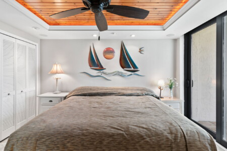 30 web or mls A0104554
