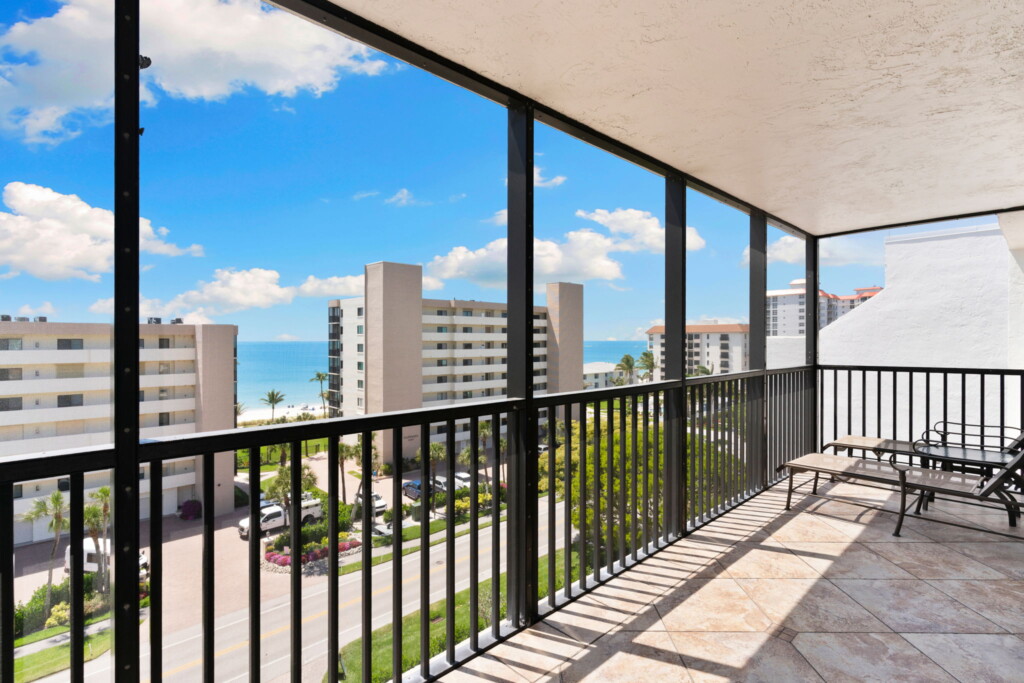 42 web or mls A0104659