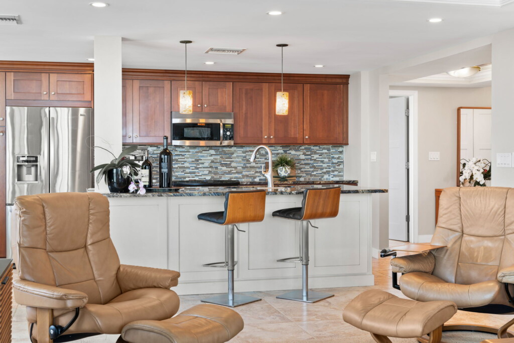 47 web or mls A0104724