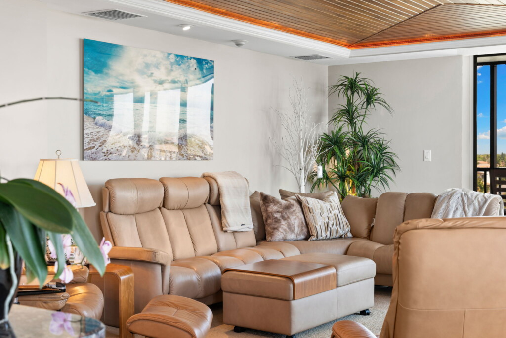 50 web or mls A0104744
