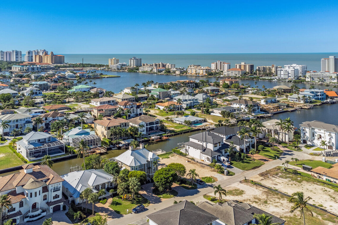 Vanderbilt Naples Kenny Vanderbilt 452 Willet Ave Naples FL 34108 large 002 008 Aerial 2 1500x844 72dpi