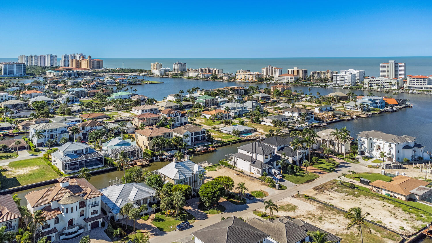 Vanderbilt Naples Kenny Vanderbilt 452 Willet Ave Naples FL 34108 large 002 008 Aerial 2 1500x844 72dpi