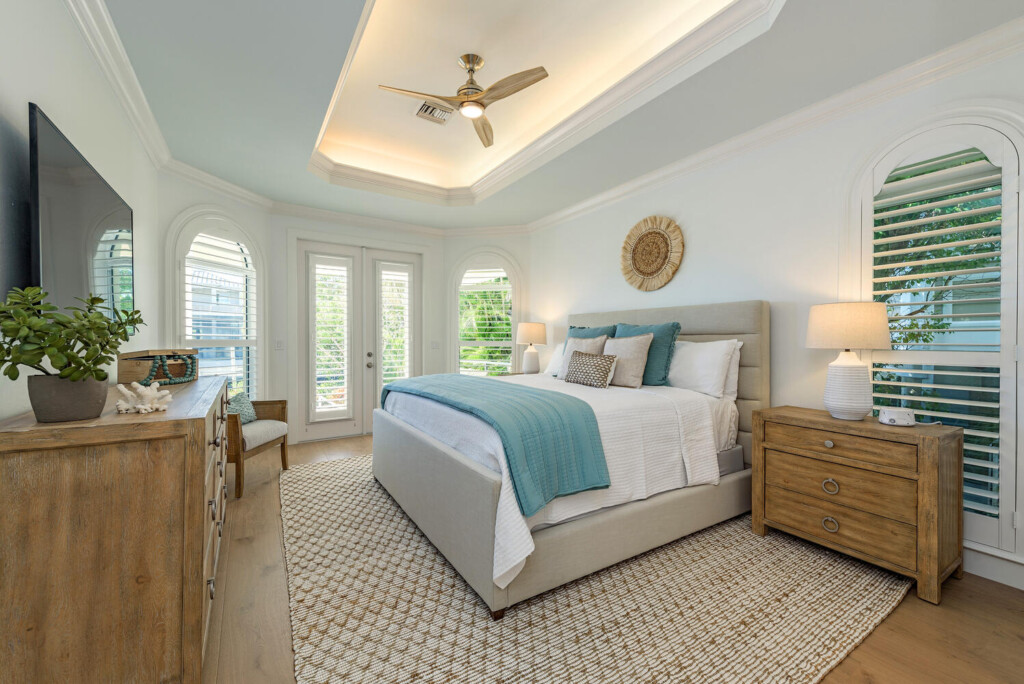 Vanderbilt Naples Kenny Vanderbilt 452 Willet Ave Naples FL 34108 large 012 021 Master Bed 1498x1000 72dpi