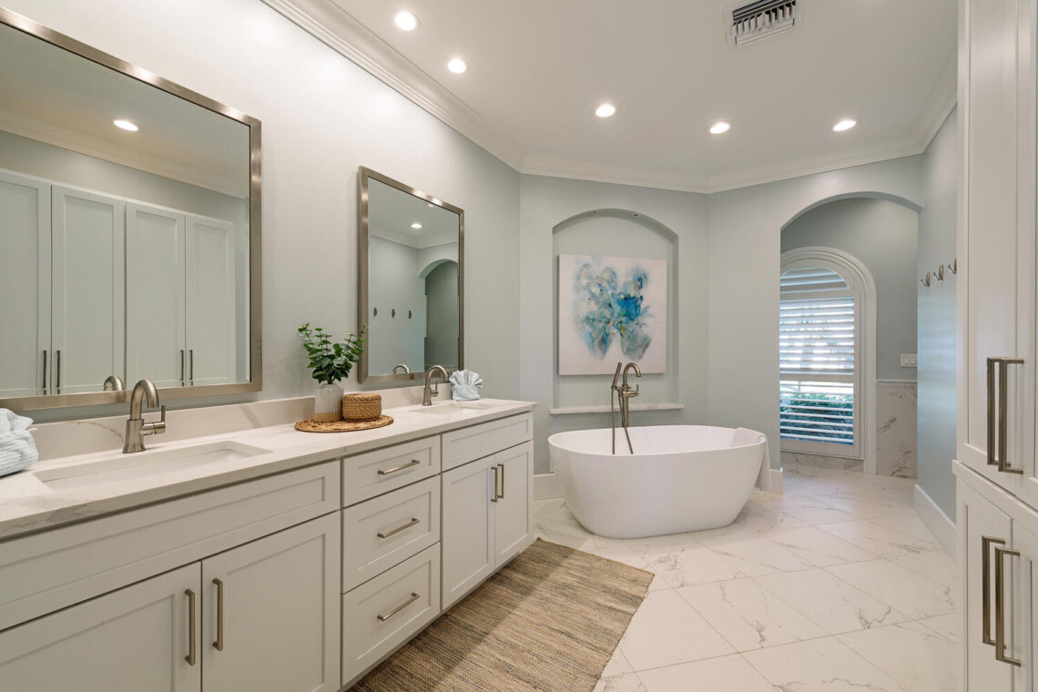 Vanderbilt Naples Kenny Vanderbilt 452 Willet Ave Naples FL 34108 large 013 010 Master Bath 1499x1000 72dpi
