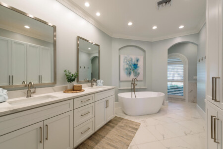 Vanderbilt Naples Kenny Vanderbilt 452 Willet Ave Naples FL 34108 large 013 010 Master Bath 1499x1000 72dpi