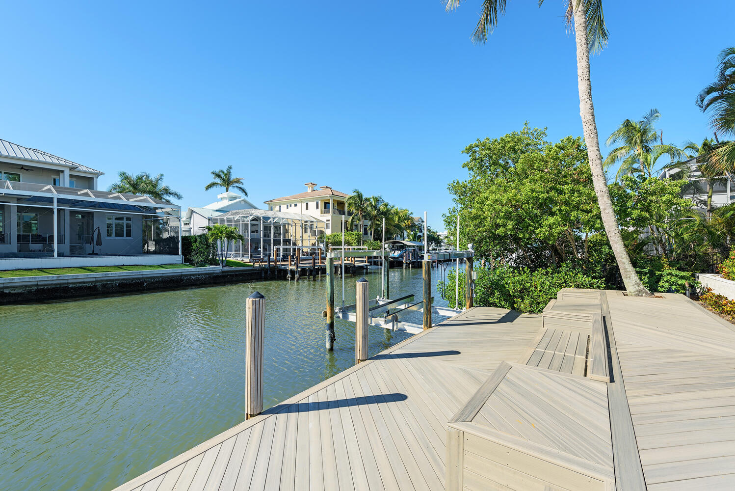 Vanderbilt Naples Kenny Vanderbilt 452 Willet Ave Naples FL 34108 large 023 020 Dock 1499x1000 72dpi