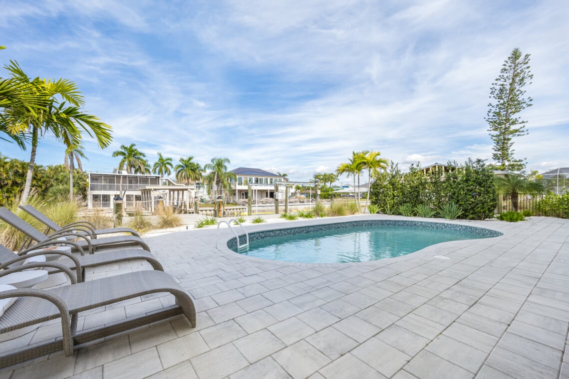 245 2nd St BS 11